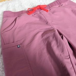 Figs Large Chalk Pink Kade Cargo Scrub Pants